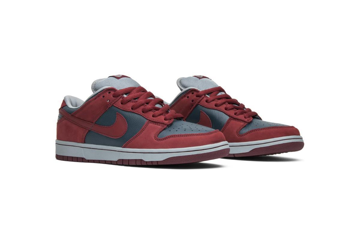 NIKE SB Dunk Low Shark NIKE SB Dunk Low Shark