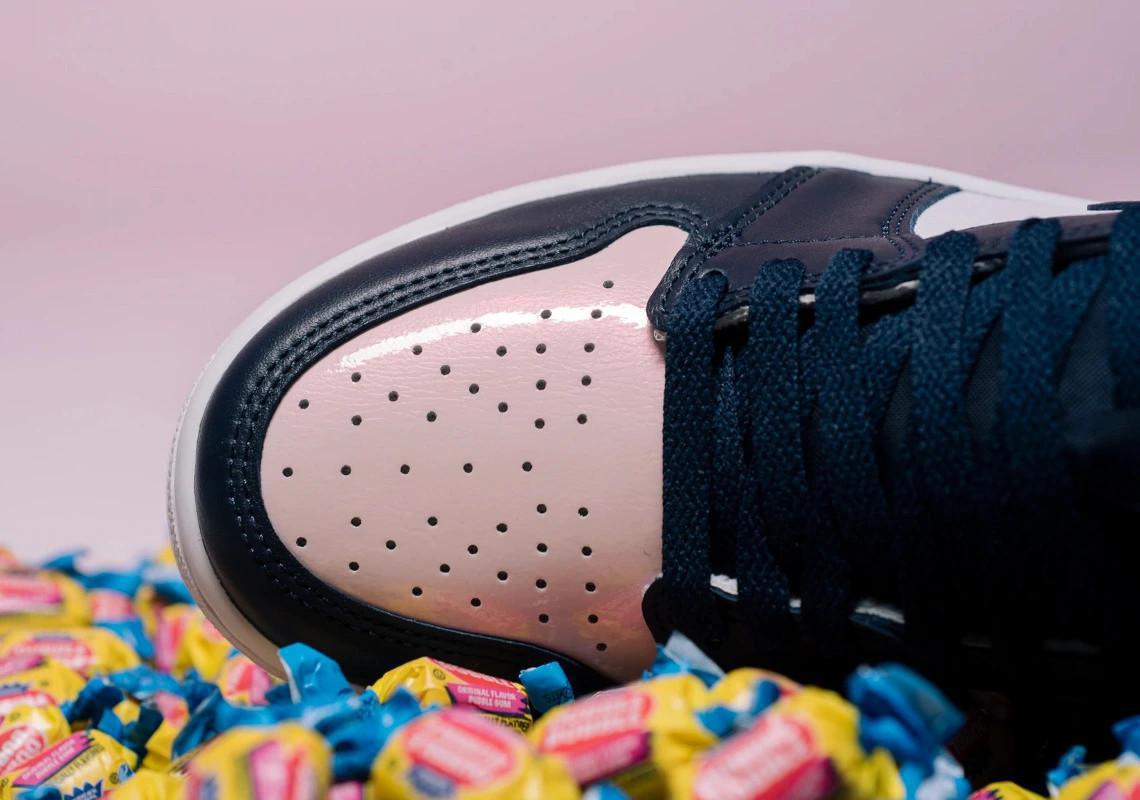 Air Jordan 1 Retro High OG Bubble Gum