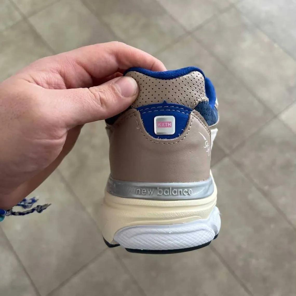 Pour le 10ème anniversaire de Kith, Ronnie Fieg revisite le coloris "Daytona" de 2013 sur la New Balance 990v3. Pour le 10ème anniversaire de Kith, Ronnie Fieg revisite le coloris "Daytona" de 2013 sur la New Balance 990v3.