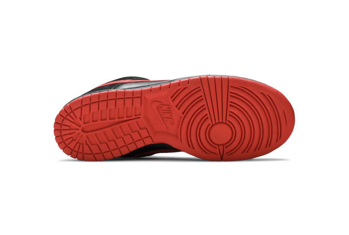 NIKE SB Dunk Low Vamps NIKE SB Dunk Low Vamps