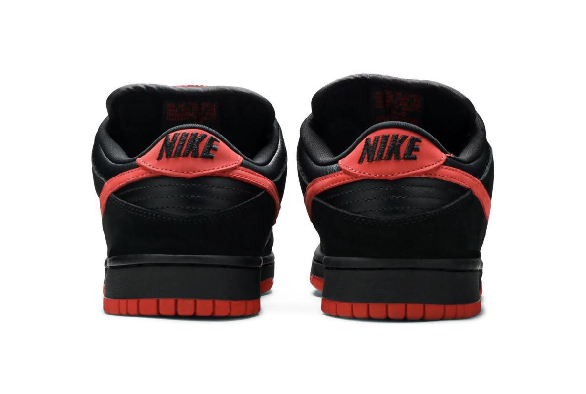 NIKE SB Dunk Low Vamps NIKE SB Dunk Low Vamps
