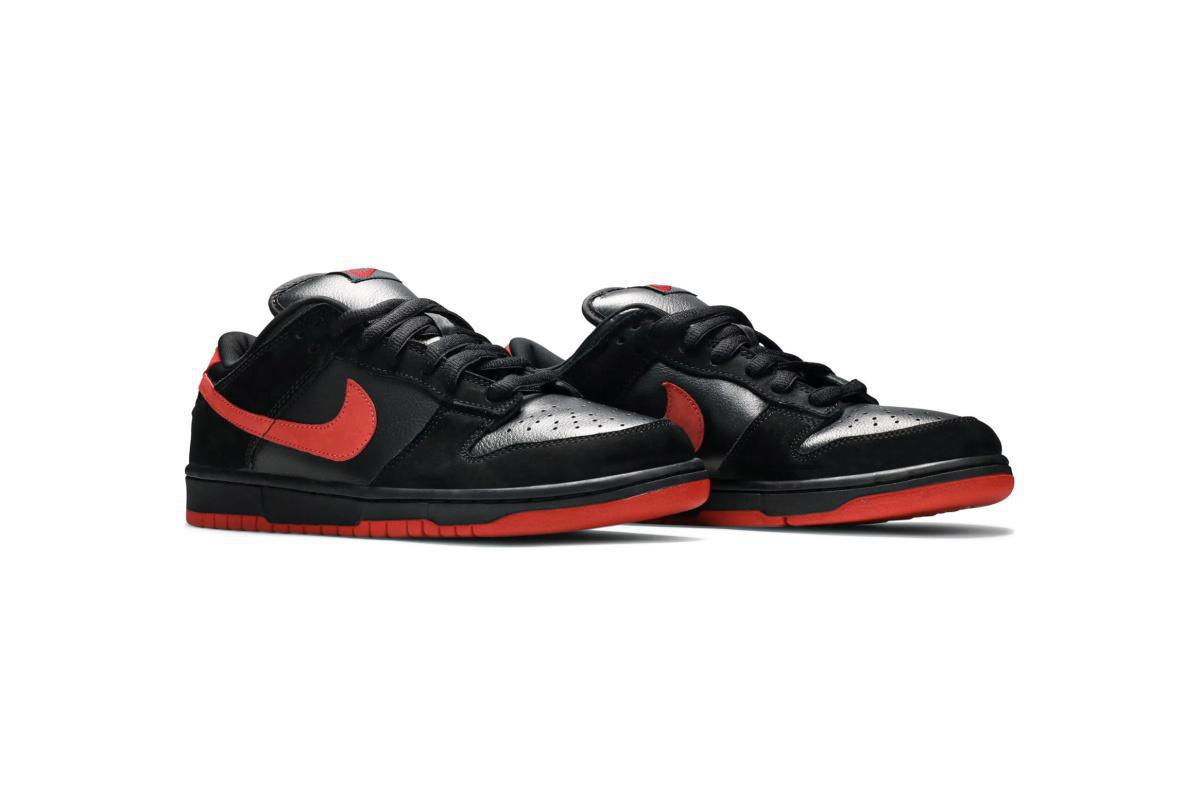 NIKE SB Dunk Low Vamps NIKE SB Dunk Low Vamps