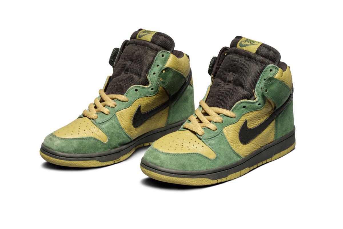 NIKE SB Dunk High Hulk Prototype Sample NIKE SB Dunk High Hulk Prototype Sample