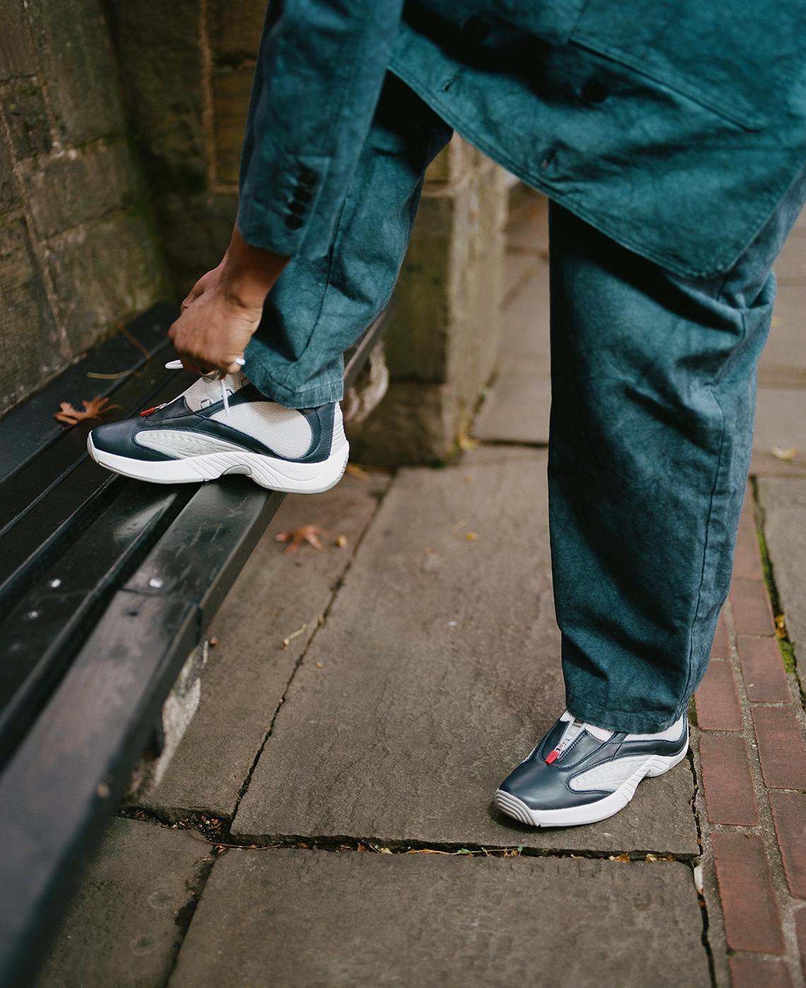 La Reebok Answer IV "Ultramarine" de Packer, un hommage à une icône des années 90, sort cette semaine.