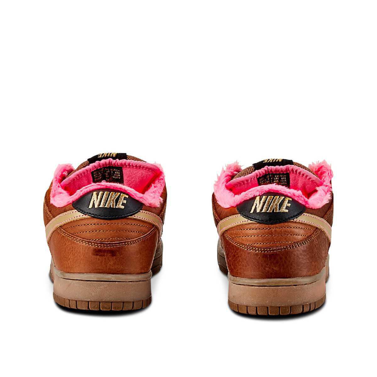 NIKE SB Dunk Low Gibson Guitar NIKE SB Dunk Low Gibson Guitar