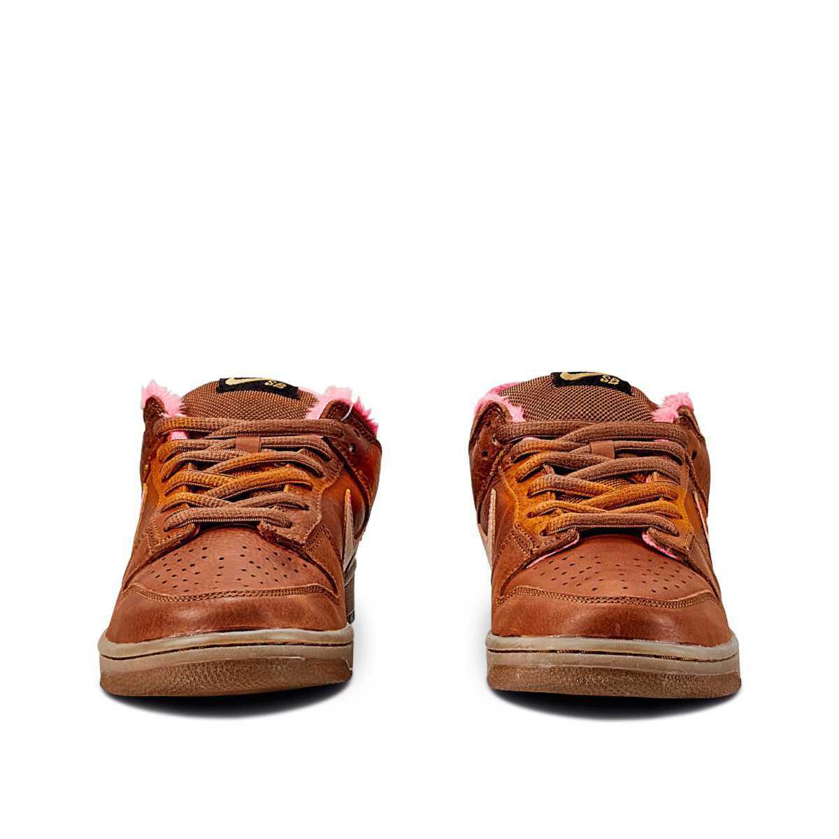 NIKE SB Dunk Low Gibson Guitar NIKE SB Dunk Low Gibson Guitar