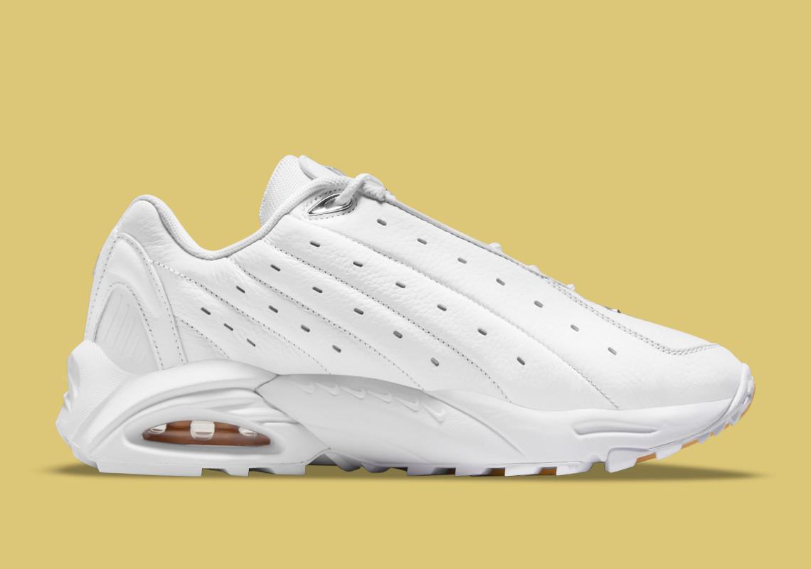 Où acheter lespremières chaussure signée de Drake