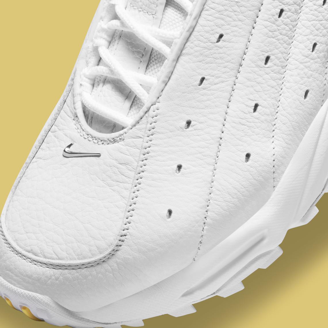 Où acheter lespremières chaussure signée de Drake Où acheter lespremières chaussure signée de Drake