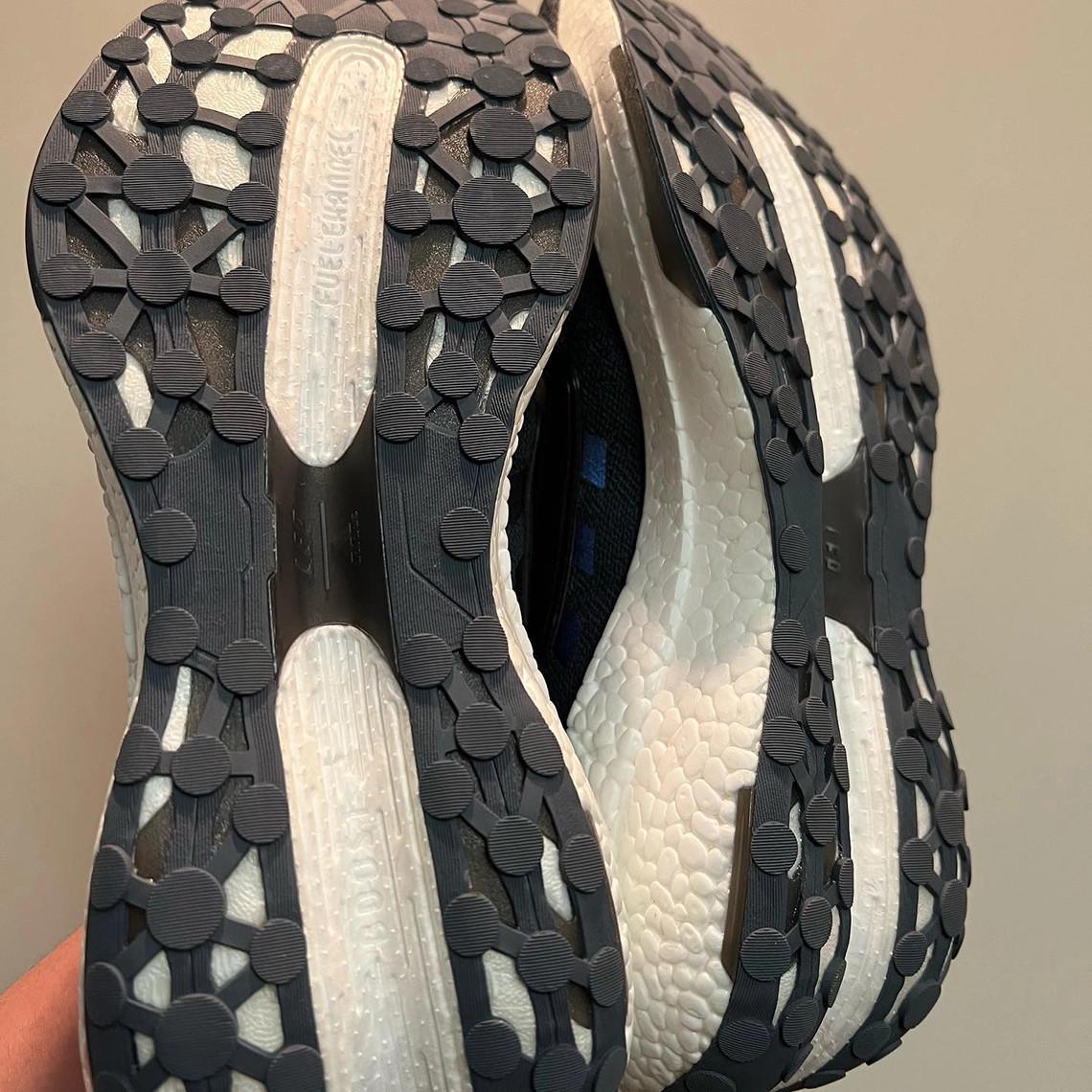 Adidas UltraBOOST 23