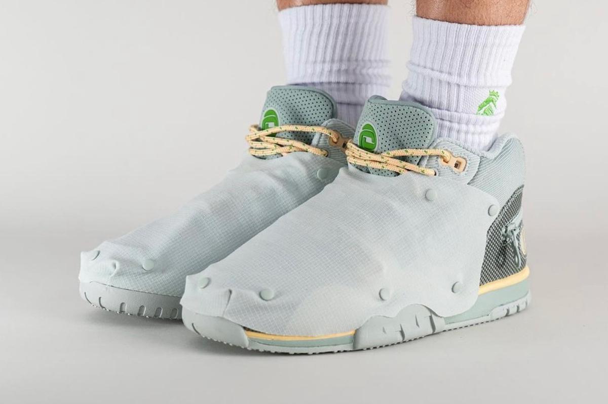 Travis Scott x Nike Air Trainer 1 SP "Grey Haze".
