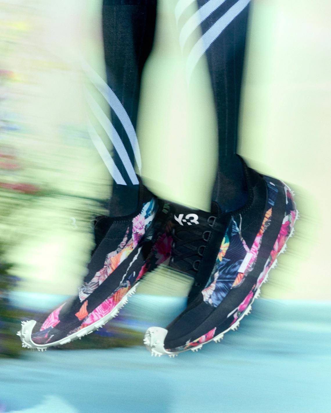 Adidas Y-3 présente sa collection "Chapter 2" pour le printemps/été 2022 Adidas Y-3 présente sa collection "Chapter 2" pour le printemps/été 2022