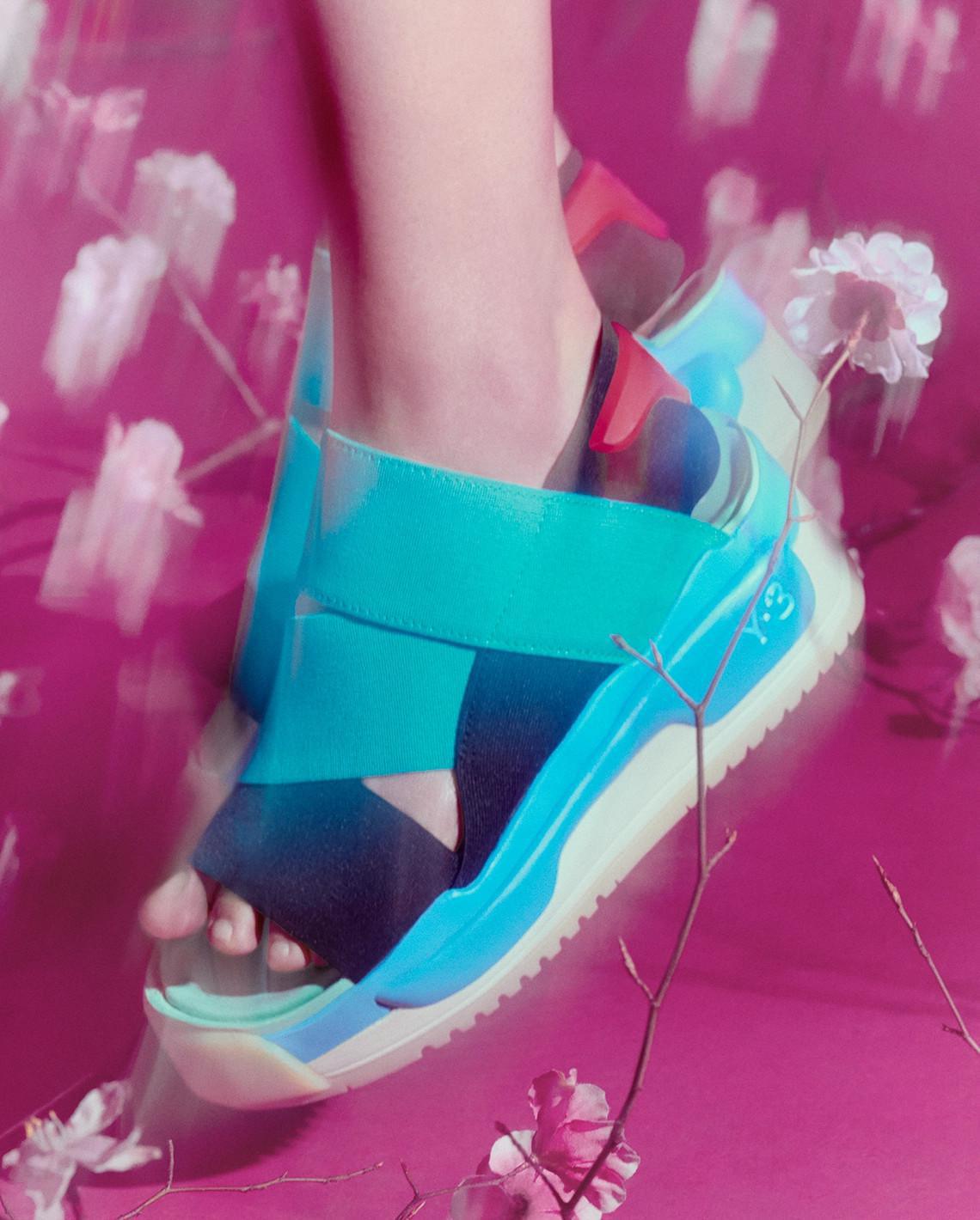 Adidas Y-3 présente sa collection "Chapter 2" pour le printemps/été 2022 Adidas Y-3 présente sa collection "Chapter 2" pour le printemps/été 2022