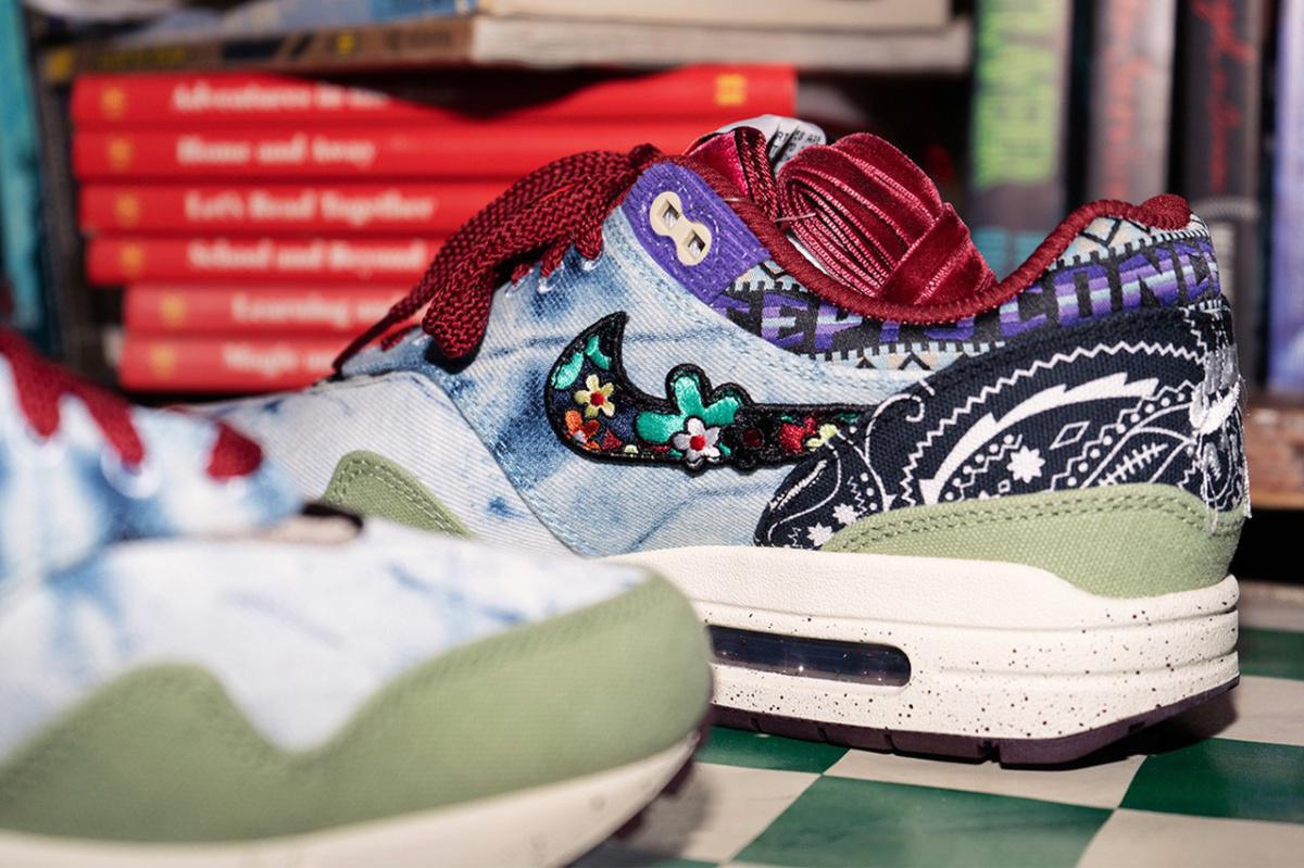 La collection Nike Air Max 1 "Message à l'Univers" de Concepts est un nouveau tour de piste. La collection Nike Air Max 1 "Message à l'Univers" de Concepts est un nouveau tour de piste.