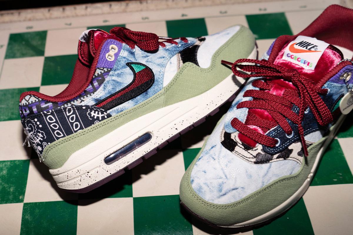 La collection Nike Air Max 1 "Message à l'Univers" de Concepts est un nouveau tour de piste. La collection Nike Air Max 1 "Message à l'Univers" de Concepts est un nouveau tour de piste.