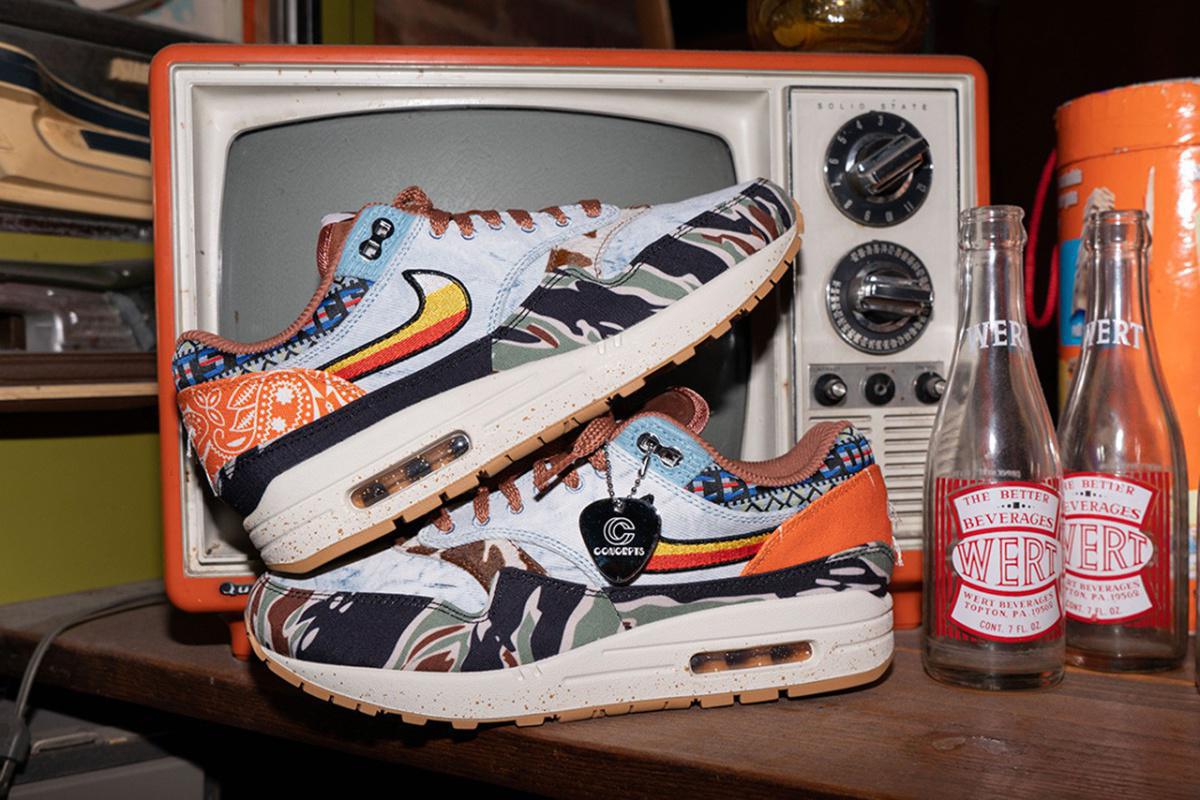 La collection Nike Air Max 1 "Message à l'Univers" de Concepts est un nouveau tour de piste. La collection Nike Air Max 1 "Message à l'Univers" de Concepts est un nouveau tour de piste.