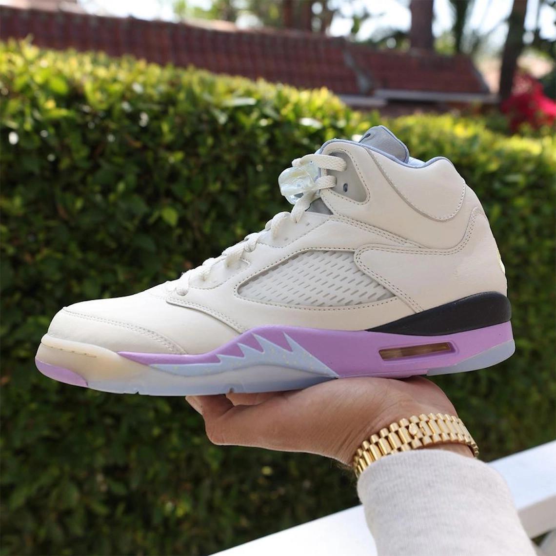 DJ Khaled dévoile la collection Air Jordan 5 "We The Best". DJ Khaled dévoile la collection Air Jordan 5 "We The Best".