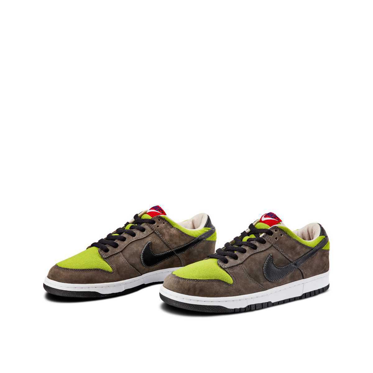 NIKE SB Dunk Low Kermit Sample NIKE SB Dunk Low Kermit Sample