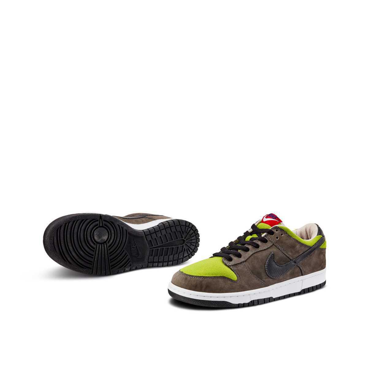 NIKE SB Dunk Low Kermit Sample NIKE SB Dunk Low Kermit Sample