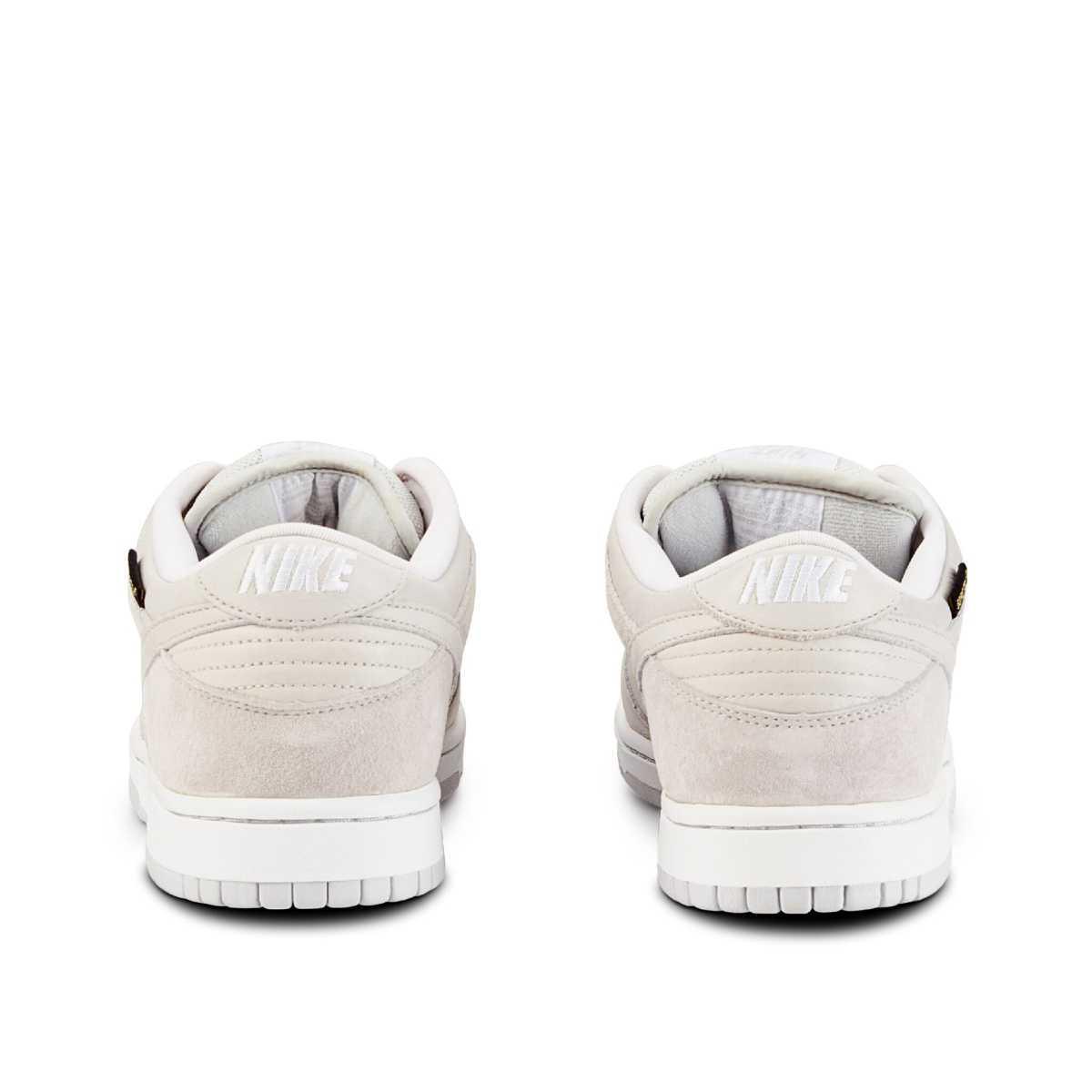 NIKE SB Dunk Low Medicom 5