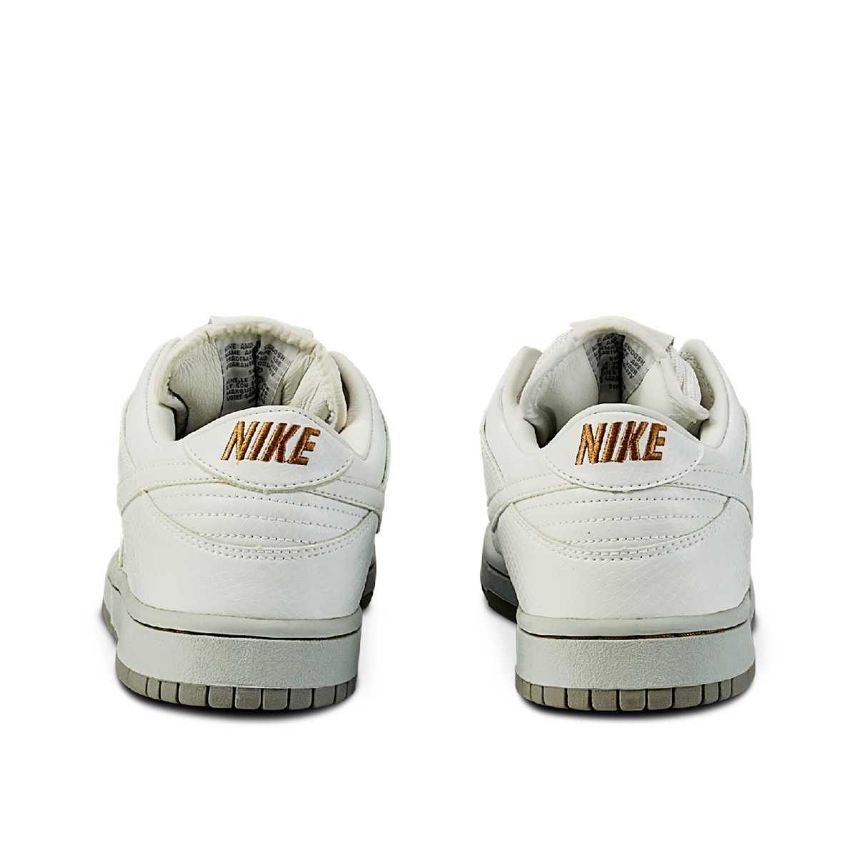 NIKE SB Dunk Low Medicom 4 NIKE SB Dunk Low Medicom 4