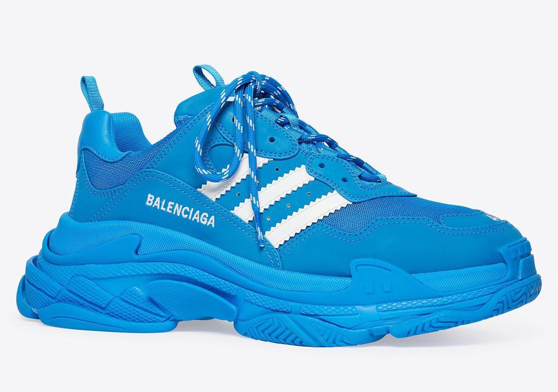 L'ensemble de la collection Balenciaga x adidas est disponible dès maintenant. L'ensemble de la collection Balenciaga x adidas est disponible dès maintenant.