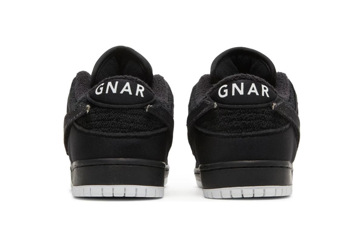 NIKE SB Dunk Low x Gnarhunters NIKE SB Dunk Low x Gnarhunters