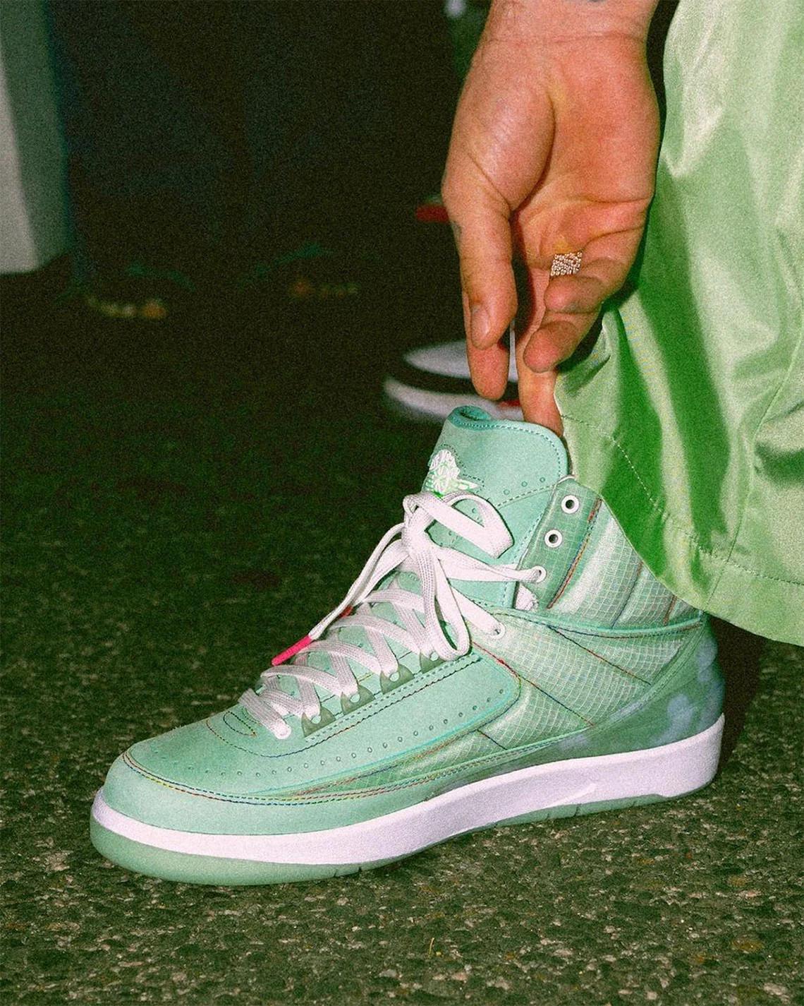L'Air Jordan 2 de J Balvin apparaît en vert F&F