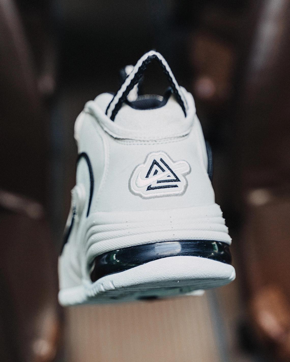 Social Status annonce la date de sortie de la Nike Air Max Penny 1 "Recess". Social Status annonce la date de sortie de la Nike Air Max Penny 1 "Recess".