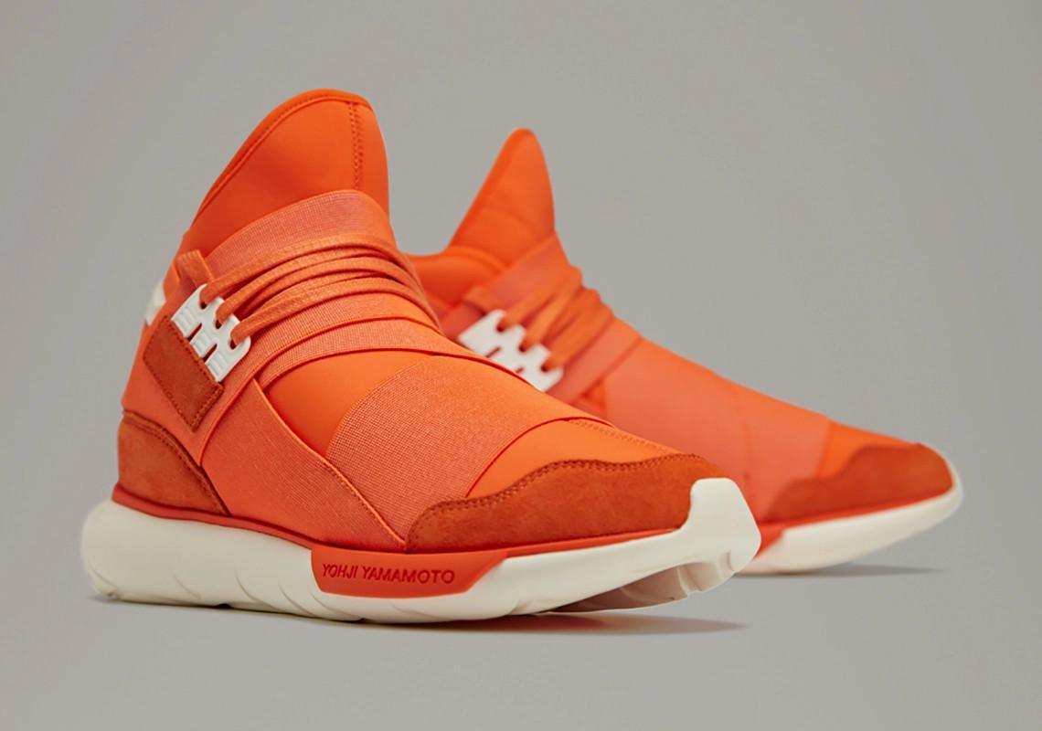 Le modèle adidas Y-3 Qasa High revient en orange vif