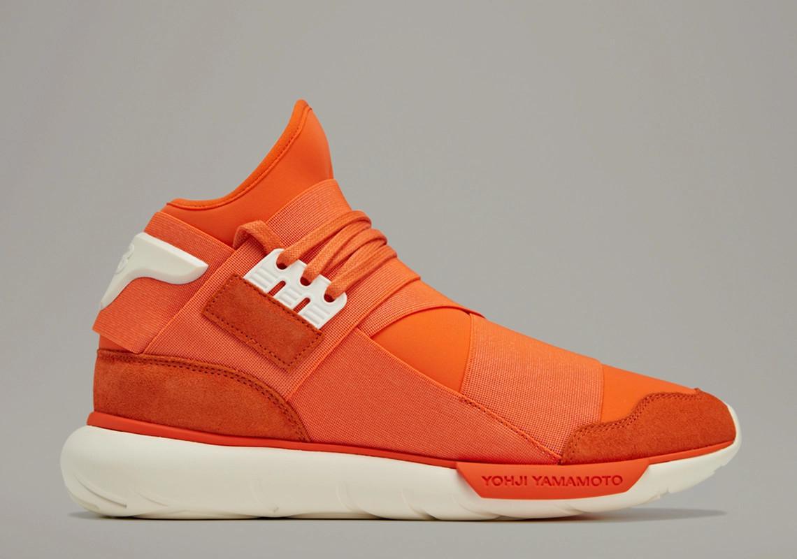 Le modèle adidas Y-3 Qasa High revient en orange vif