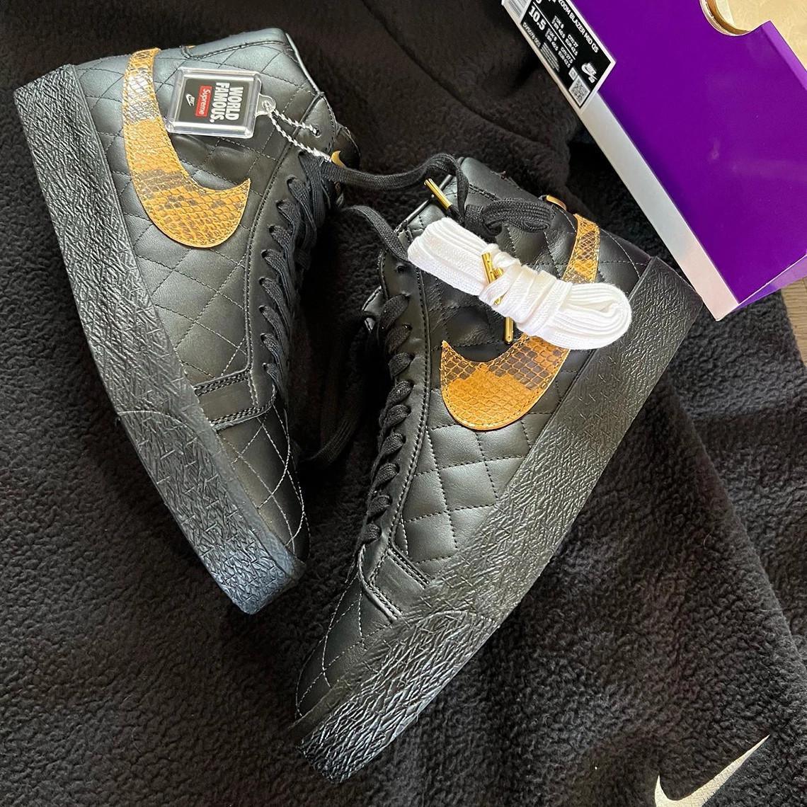 Supreme sort une autre série de Nike SB Blazers matelassés. Supreme sort une autre série de Nike SB Blazers matelassés.