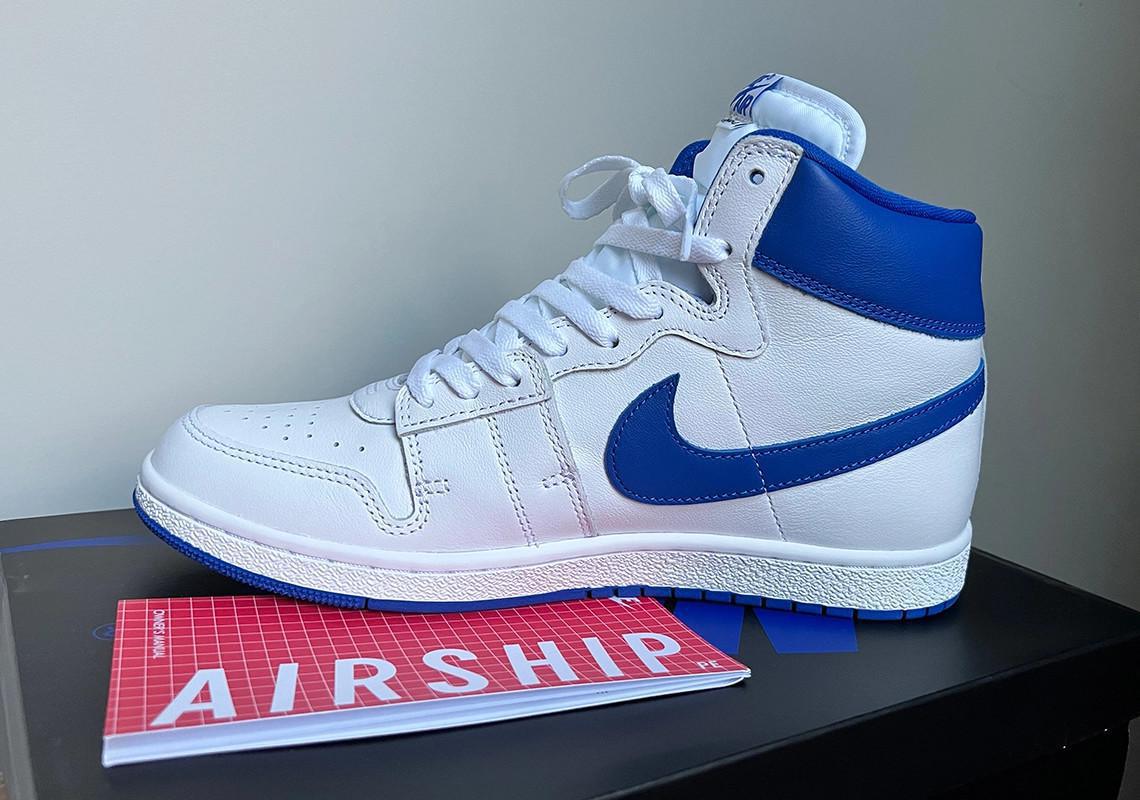 A Ma Maniere aide à inaugurer le Nike Air Ship avec la version "Game Royal". A Ma Maniere aide à inaugurer le Nike Air Ship avec la version "Game Royal".