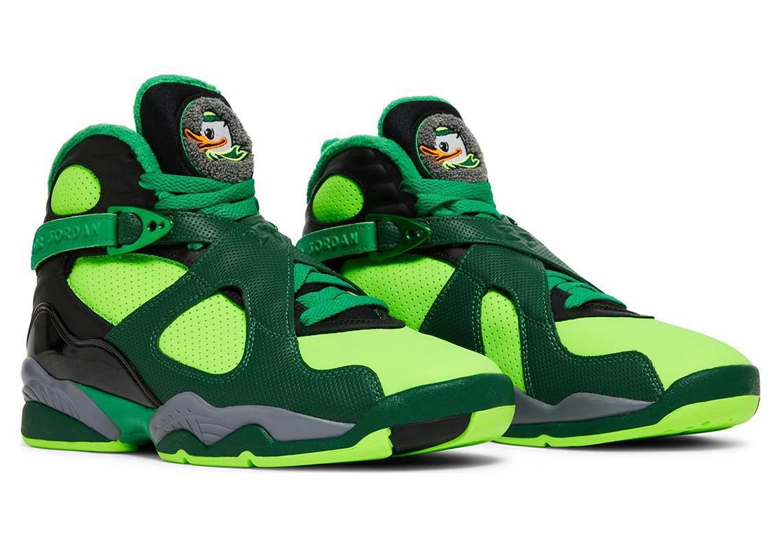 400 paires de cet Air Jordan 8 "Oregon" PE seront bientôt mis aux enchères 400 paires de cet Air Jordan 8 "Oregon" PE seront bientôt mis aux enchères