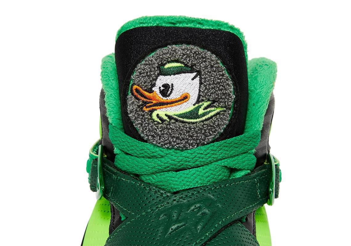 400 paires de cet Air Jordan 8 "Oregon" PE seront bientôt mis aux enchères 400 paires de cet Air Jordan 8 "Oregon" PE seront bientôt mis aux enchères