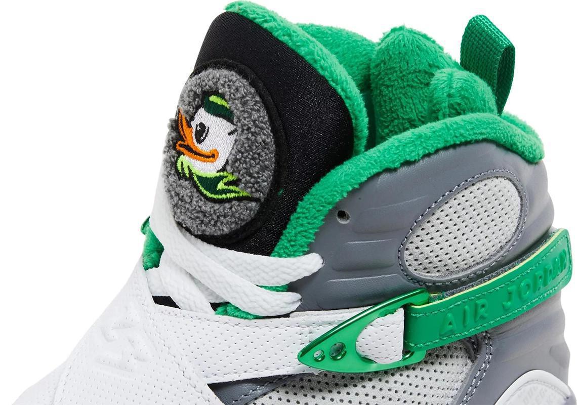 400 paires de cet Air Jordan 8 "Oregon" PE seront bientôt mis aux enchères