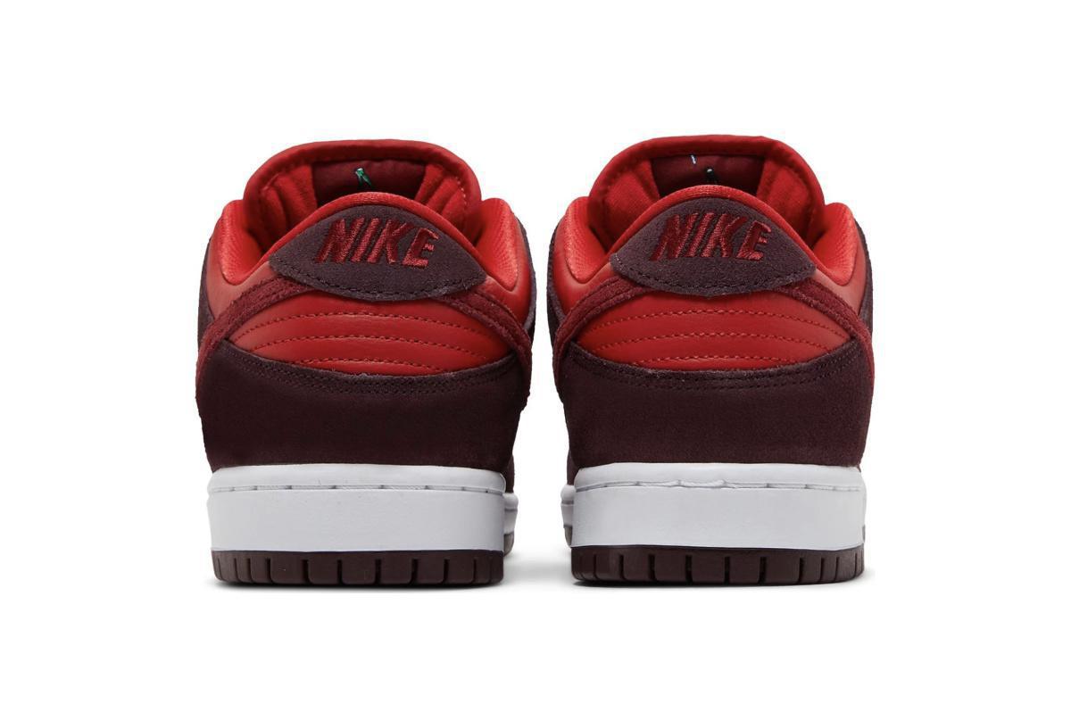 NIKE SB Dunk Low Fruity Pack Cherry NIKE SB Dunk Low Fruity Pack Cherry