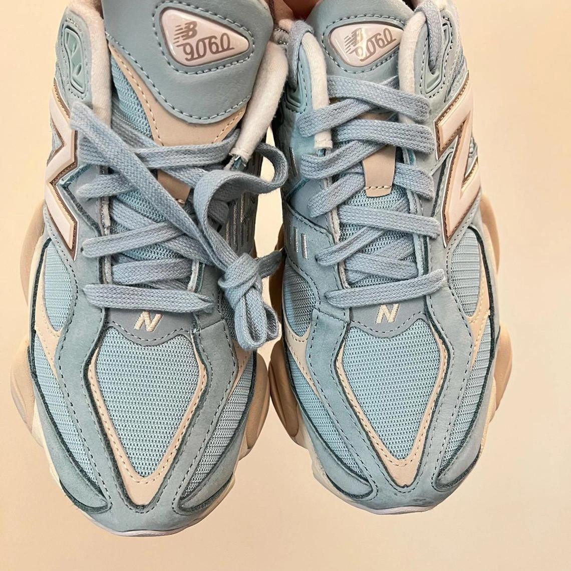 La New Balance 90/60 fait surface dans une version bleu piscine. La New Balance 90/60 fait surface dans une version bleu piscine.