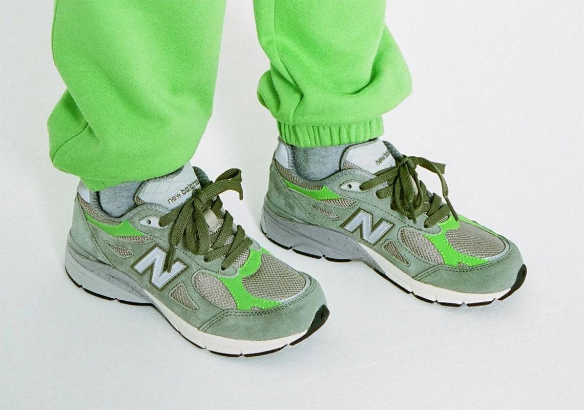Le modèle Patta x New Balance 990v3 "Olive" Le modèle Patta x New Balance 990v3 "Olive"