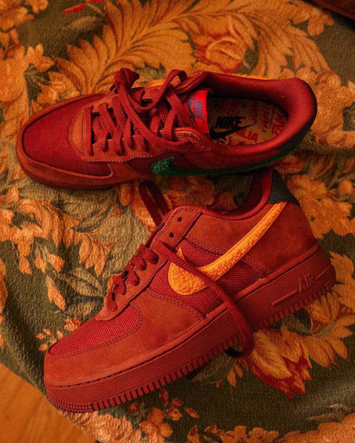 La collection Nike pour le mois du patrimoine hispanique comprend l'Air Force 1 et l'Air Trainer 1 "La Familia". La collection Nike pour le mois du patrimoine hispanique comprend l'Air Force 1 et l'Air Trainer 1 "La Familia".