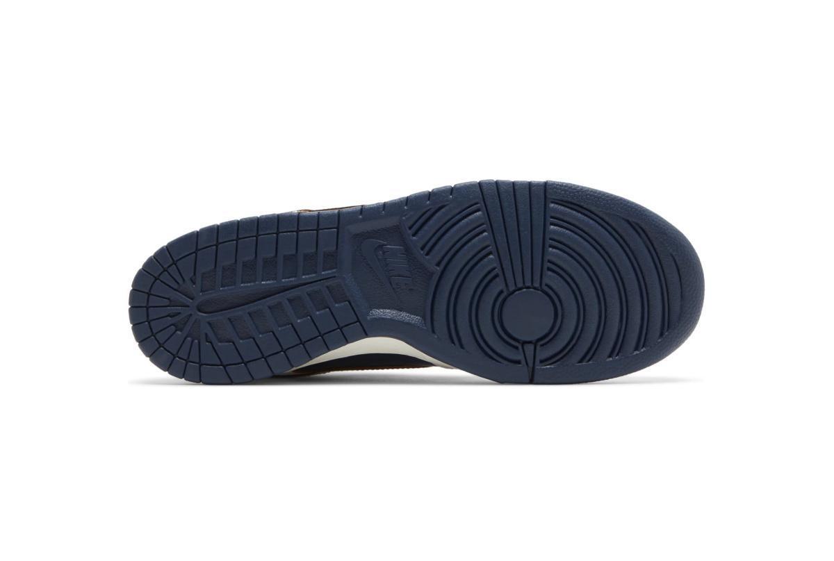 NIKE SB Dunk Low x HUF New York City NIKE SB Dunk Low x HUF New York City