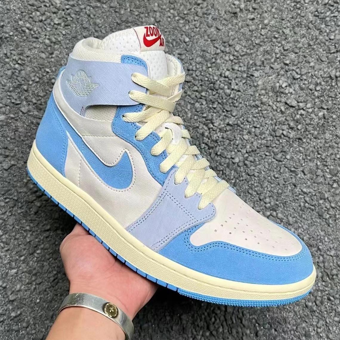 L'Air Jordan 1 Zoom CMFT 2 revient à un rembourrage standard de la cheville. L'Air Jordan 1 Zoom CMFT 2 revient à un rembourrage standard de la cheville.