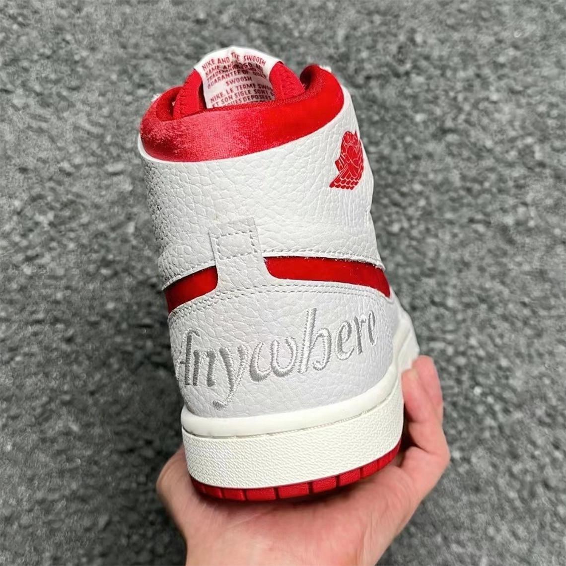 L'Air Jordan 1 Zoom CMFT 2 revient à un rembourrage standard de la cheville. L'Air Jordan 1 Zoom CMFT 2 revient à un rembourrage standard de la cheville.