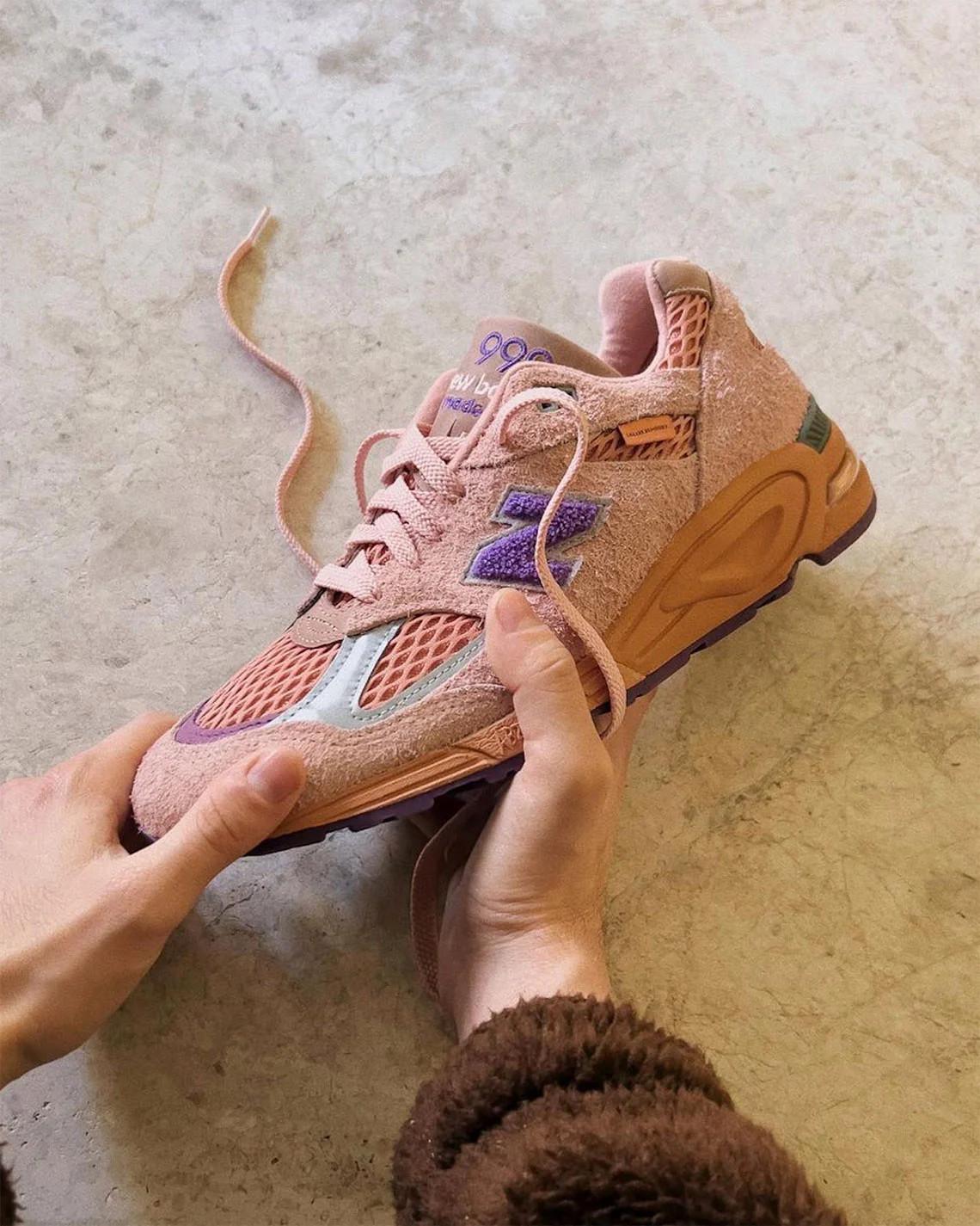 Aperçu détaillé de la collaboration de Salehe Bembury avec New Balance 990v2 Aperçu détaillé de la collaboration de Salehe Bembury avec New Balance 990v2