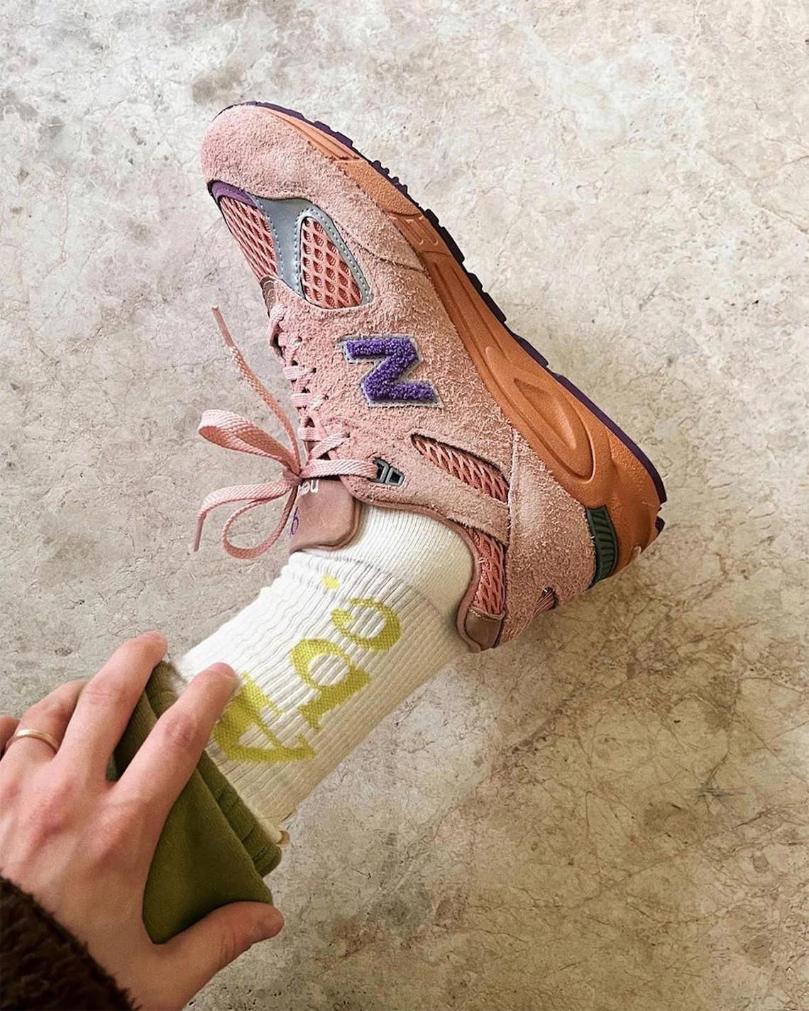 Aperçu détaillé de la collaboration de Salehe Bembury avec New Balance 990v2 Aperçu détaillé de la collaboration de Salehe Bembury avec New Balance 990v2