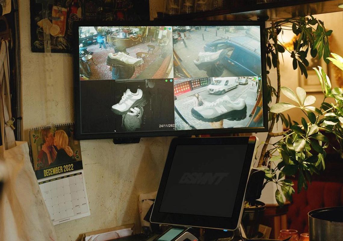 The Basement x New Balance 2002R "Stone Grey" est réservé aux locaux. The Basement x New Balance 2002R "Stone Grey" est réservé aux locaux.