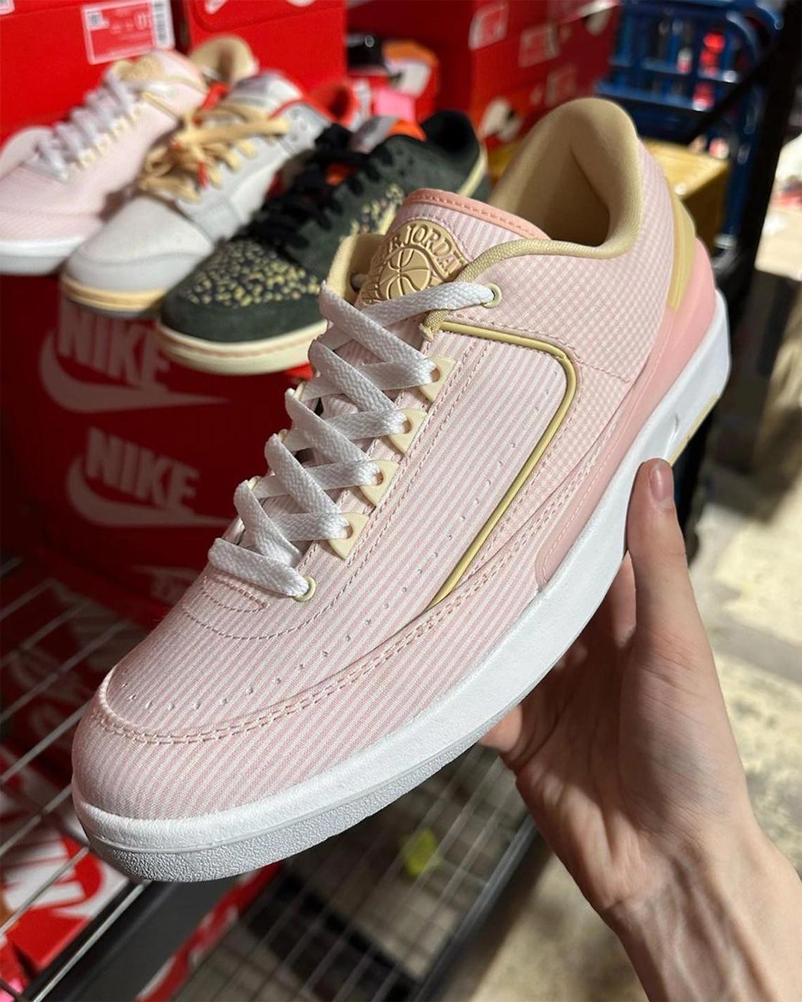 L'Air Jordan 2 Low Craft "Atmosphere" présente des motifs seersucker L'Air Jordan 2 Low Craft "Atmosphere" présente des motifs seersucker