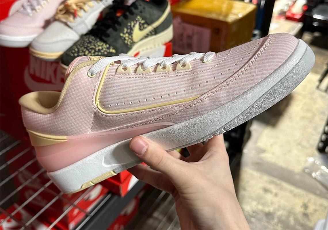 L'Air Jordan 2 Low Craft "Atmosphere" présente des motifs seersucker