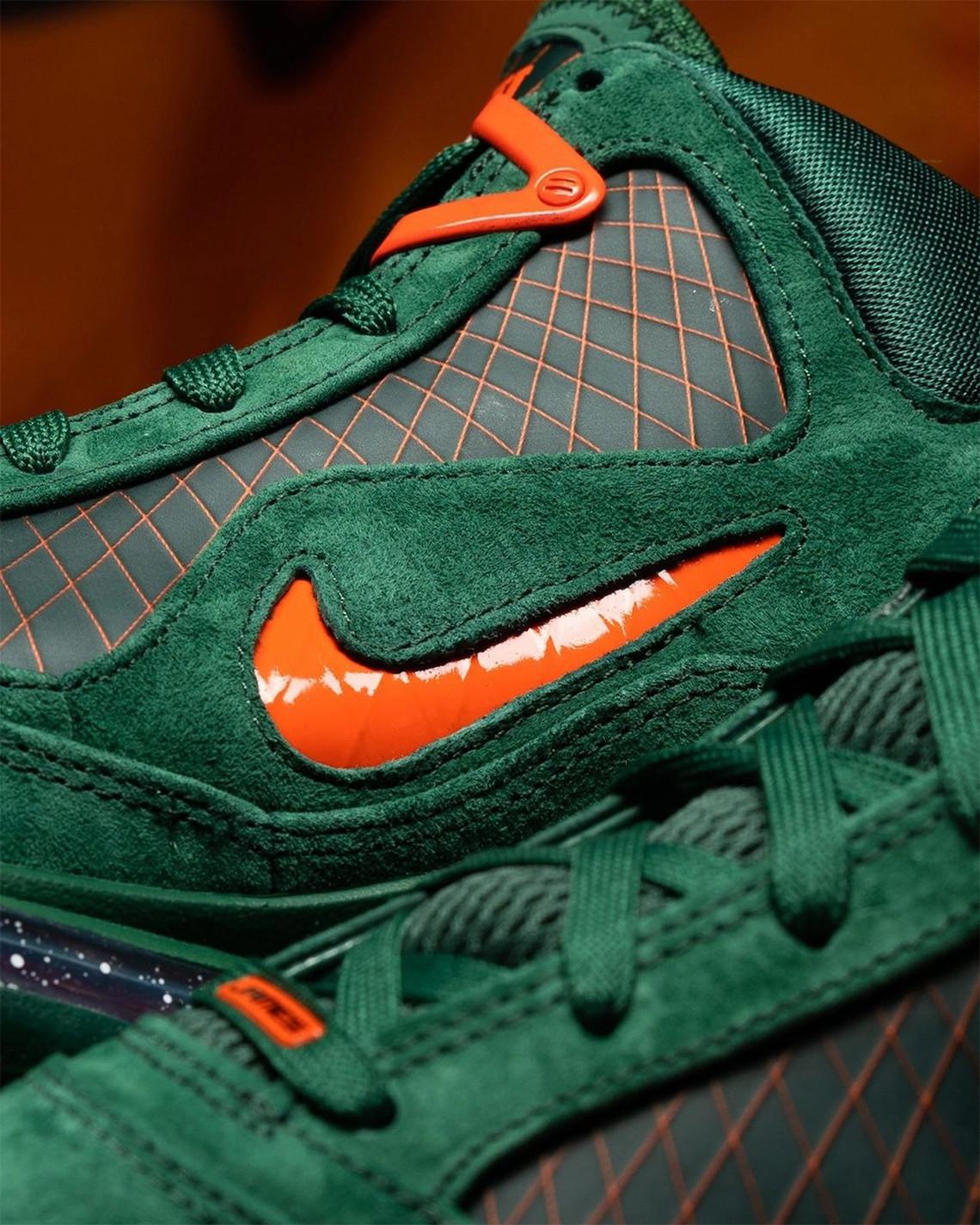 La FAMU reçoit une Nike LeBron 7 "Gorge Green". La FAMU reçoit une Nike LeBron 7 "Gorge Green".