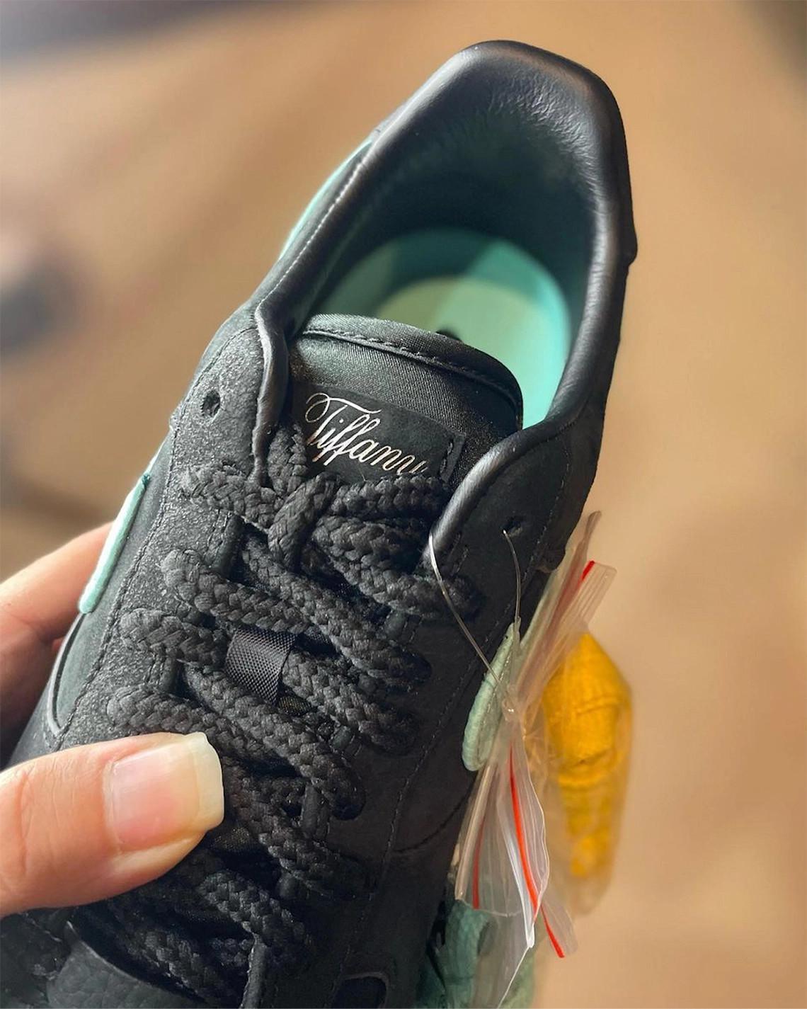 La entre Tiffany et Nike a été confirmée. La entre Tiffany et Nike a été confirmée.