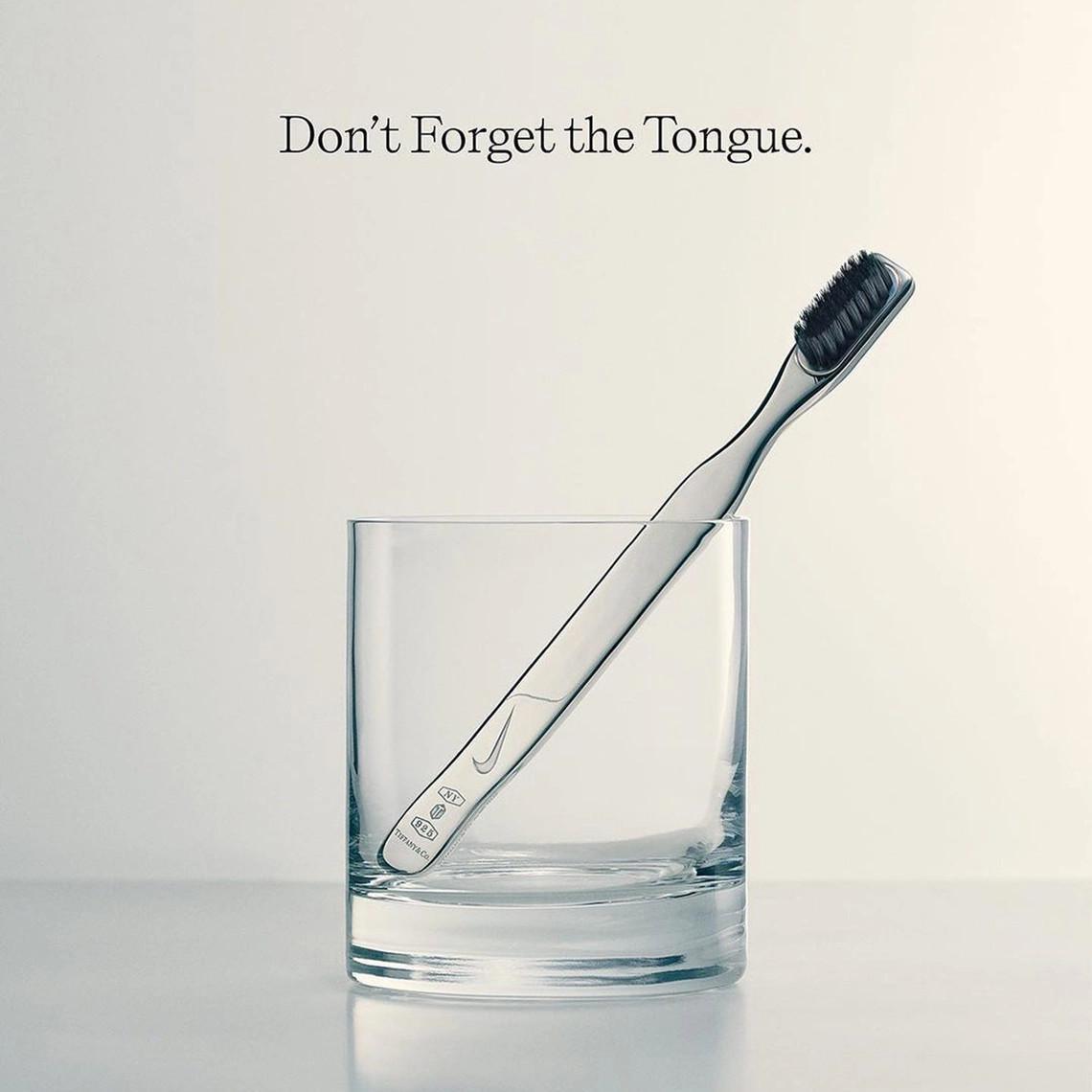 La sortie officielle de l'Air Force 1 Low de Tiffany And Co. x Nike est prévue pour le 7 mars. La sortie officielle de l'Air Force 1 Low de Tiffany And Co. x Nike est prévue pour le 7 mars.